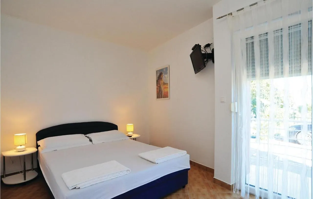 Awesome Apartment In Bibinje With Kitchen