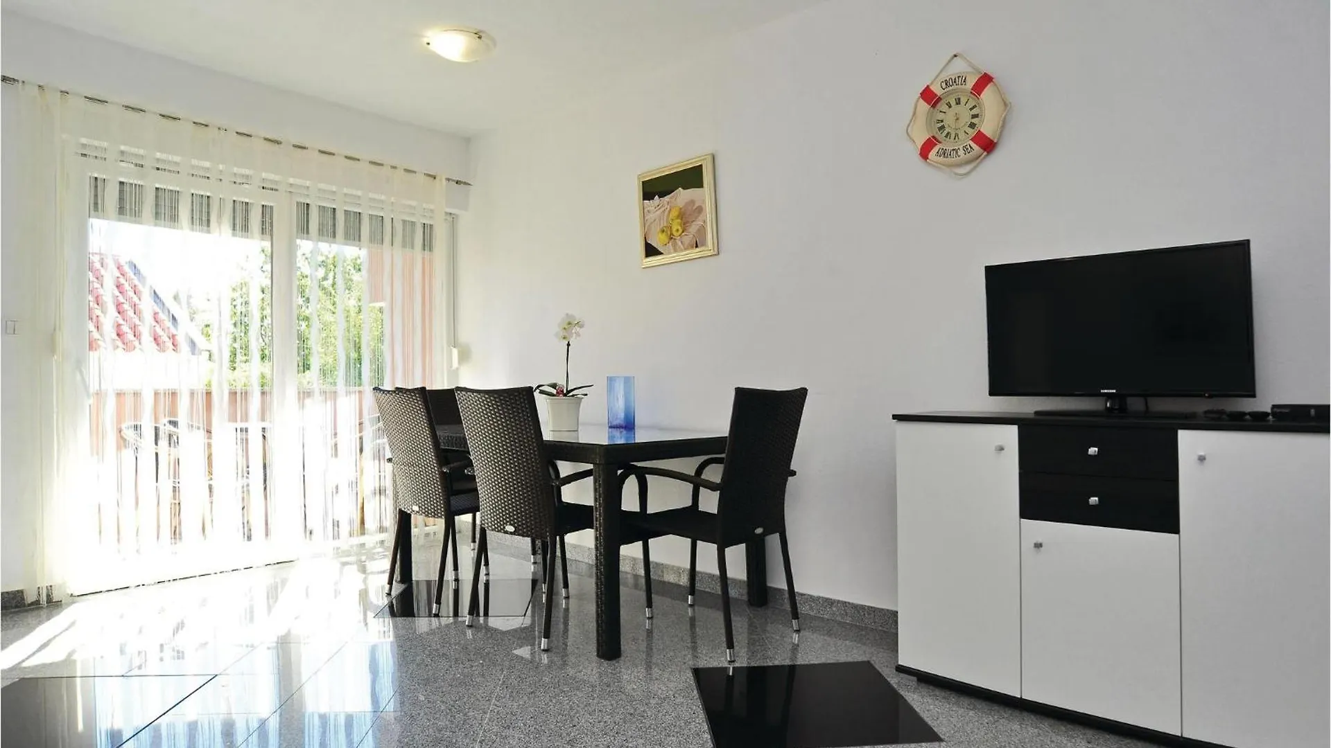 Awesome Apartment In Bibinje With Kitchen